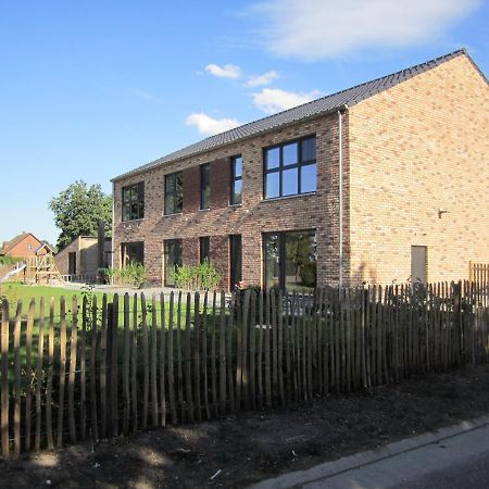 De Hoog Velden 11 Apartman NeerNeerpelt Kültér fotó