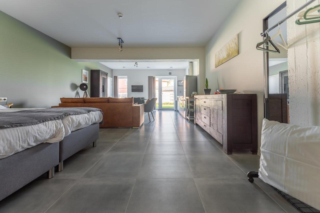 De Hoog Velden 11 Apartman NeerNeerpelt Kültér fotó