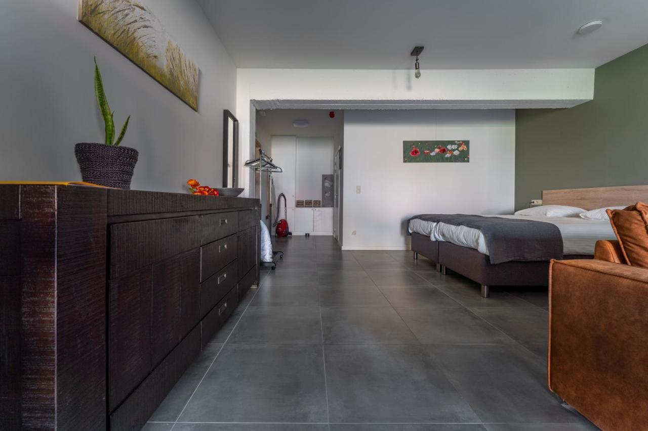 De Hoog Velden 11 Apartman NeerNeerpelt Kültér fotó